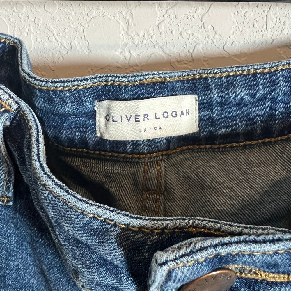 Oliver Logan Medium Wash Slightly Distressed Raw Hem Wide‎ Leg Jeans Size 35 - Picture 3 of 5
